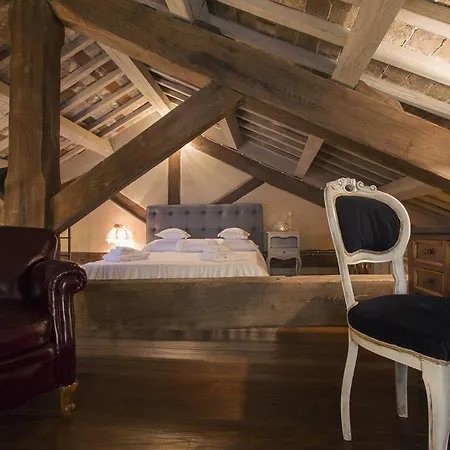 Le Bifore コルトーナ