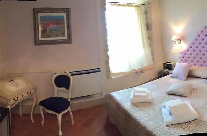Le Bifore Bed and Breakfast Κορτόνα